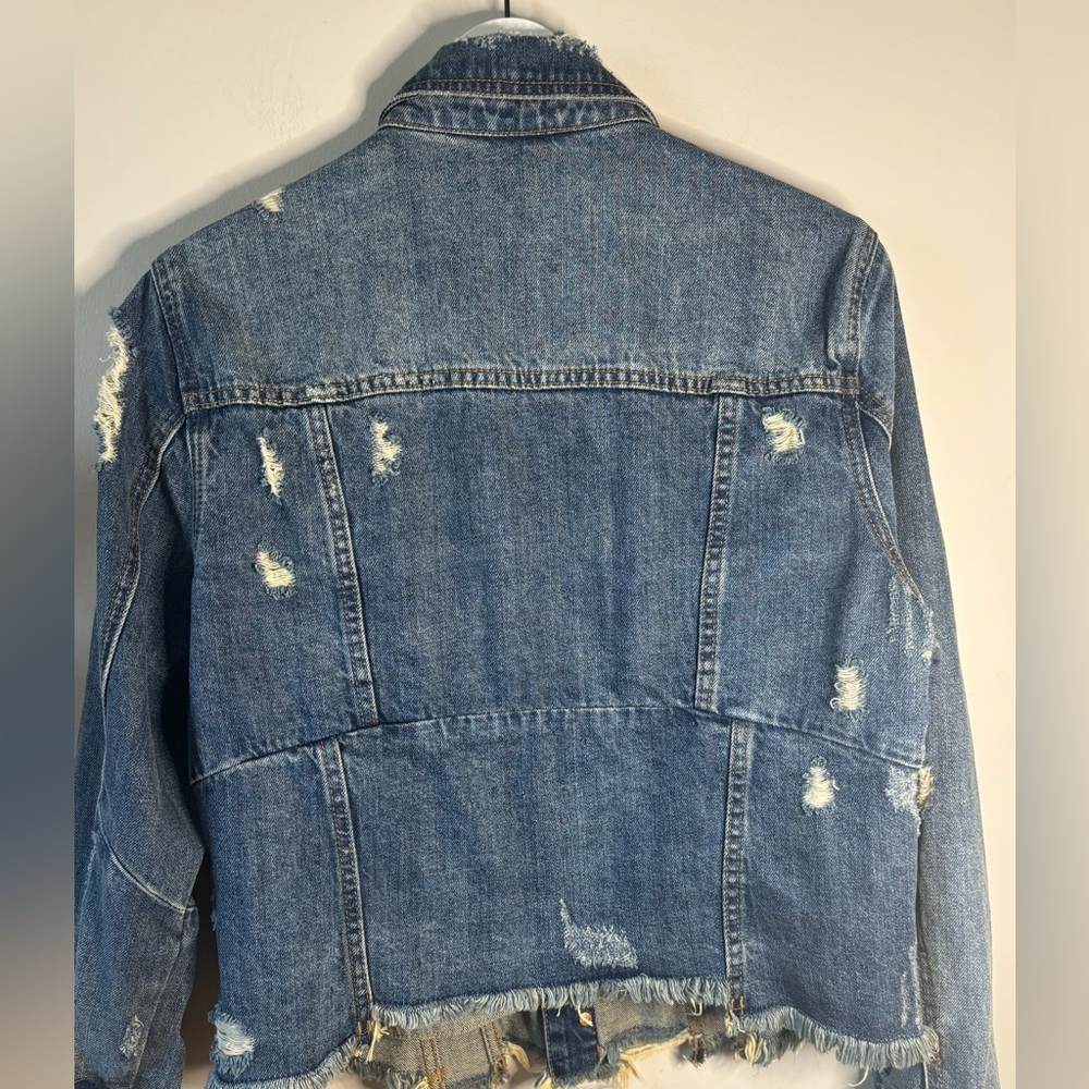 BLANK NYC Distressed patch work jean jacket women’s size M - Picture 5 of 7